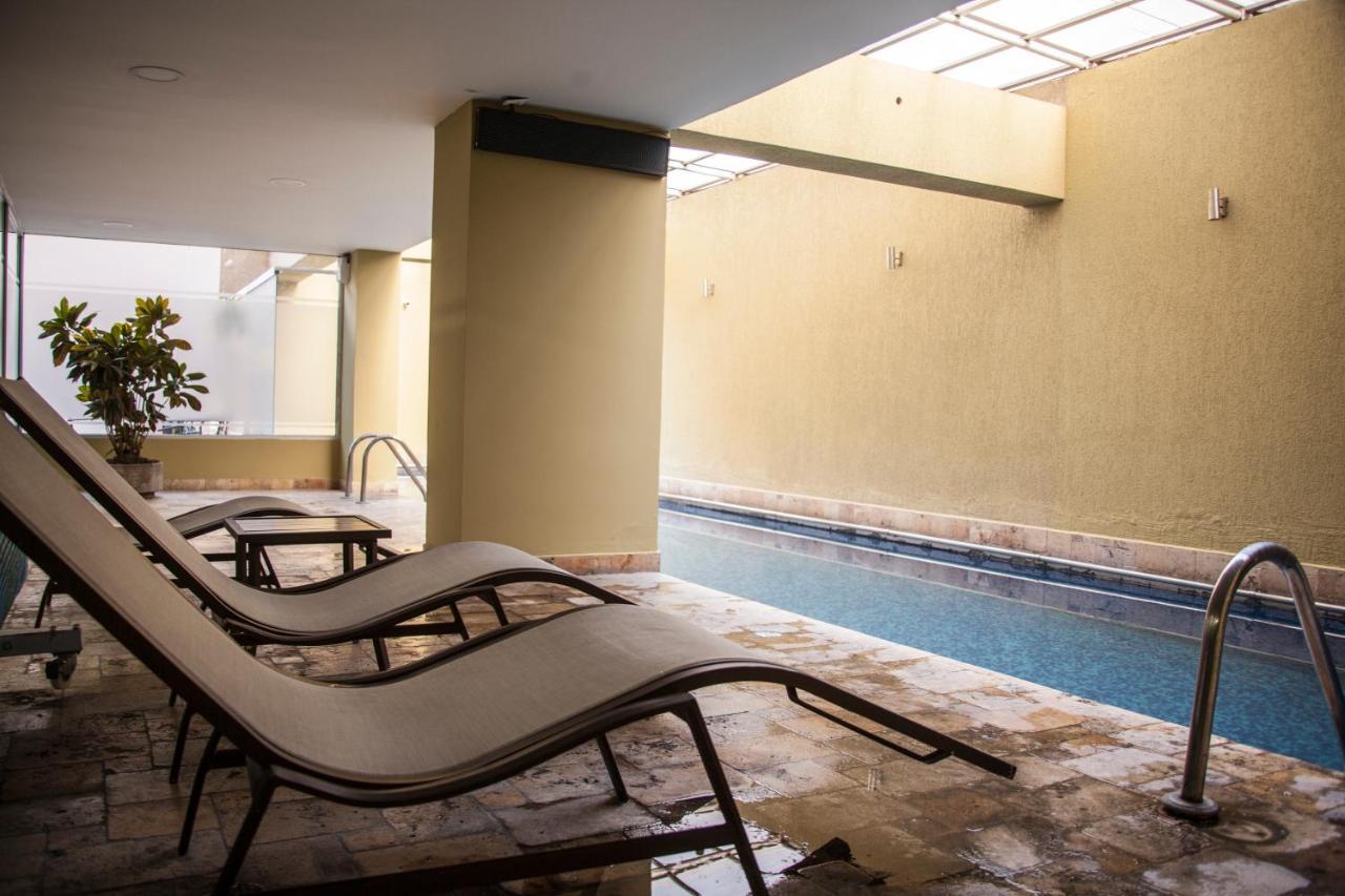 Deluxe Apartment Metroplaza Quito Exterior photo