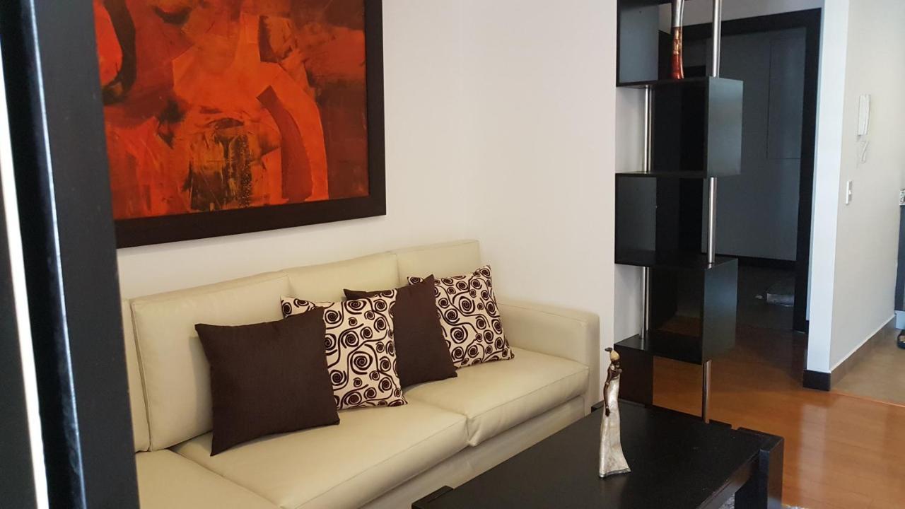 Deluxe Apartment Metroplaza Quito Exterior photo
