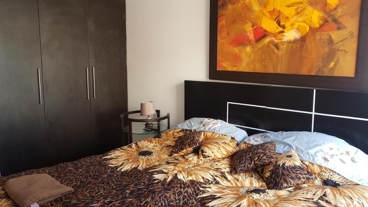 Deluxe Apartment Metroplaza Quito Exterior photo