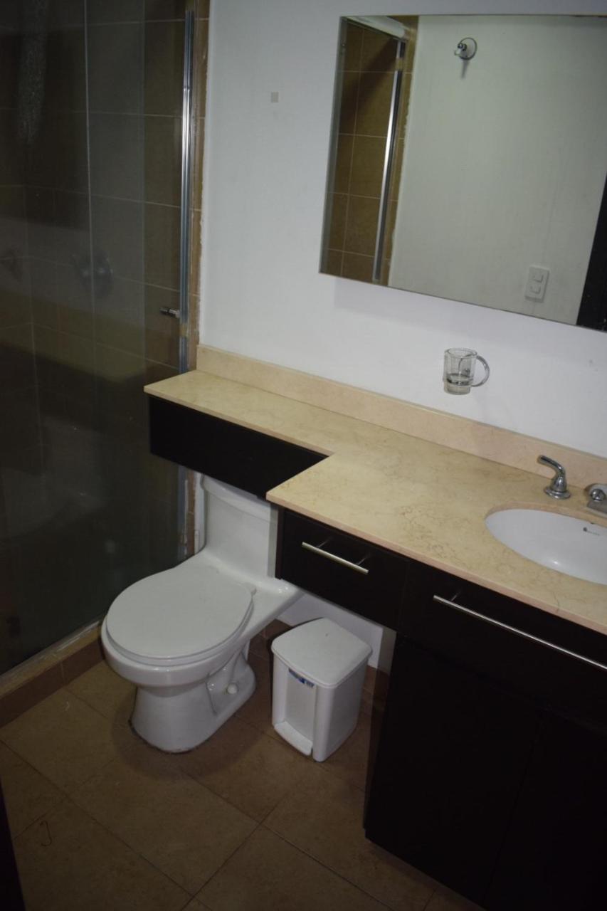 Deluxe Apartment Metroplaza Quito Exterior photo