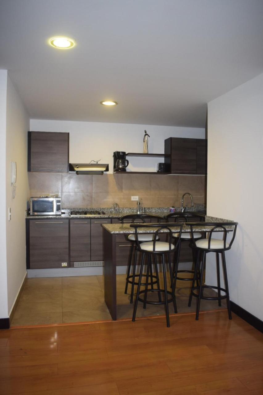 Deluxe Apartment Metroplaza Quito Exterior photo